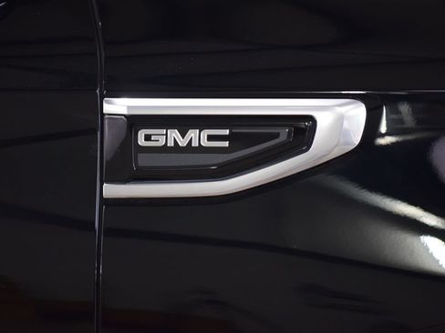 Used 2023 GMC Yukon XL Denali w/ LPO, Floor Liner Package AWD/4WD image 16