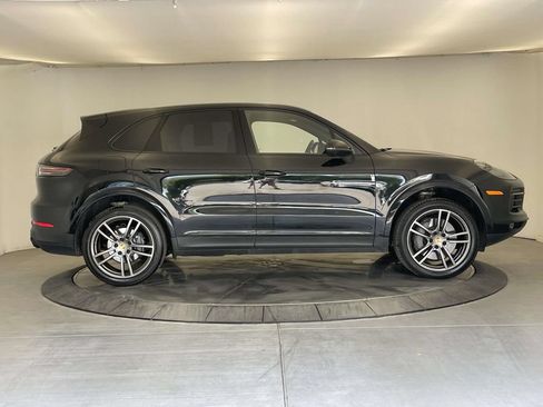 Certified 2023 Porsche Cayenne S Platinum AWD/4WD image 8
