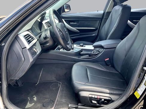 Used 2013 BMW 320i Sedan RWD image 8