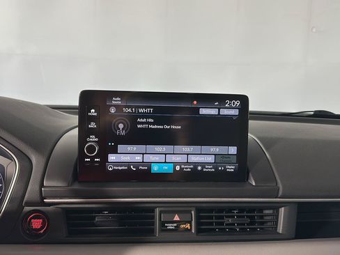 Used 2023 Honda Pilot Elite image 14