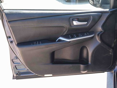 Used 2017 Toyota Camry XLE w/ Convenience Package FWD image 23