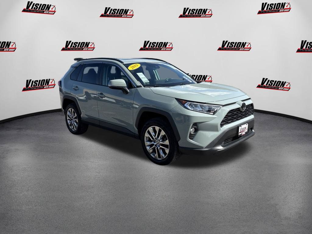 Used 2019 Toyota RAV4 XLE Premium AWD/4WD image 7