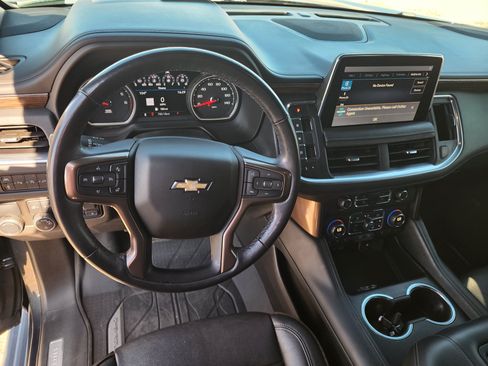 Used 2021 Chevrolet Tahoe High Country w/ Premium Package RWD image 2