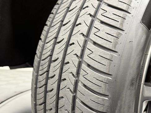 Used 2020 Cadillac Escalade Luxury w/ Escalade Sport Edition image 39