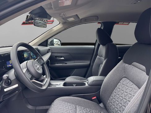 New 2026 Nissan Kicks SV w/ Cold Weather Package AWD/4WD image 9