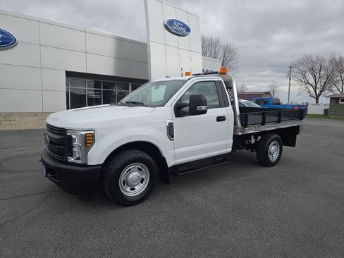 Used 2018 Ford F250 XL w/ Power Equipment Group image 2