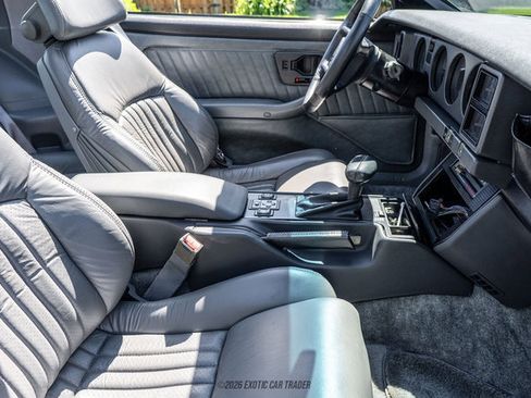 Used 1989 Pontiac Firebird Trans Am RWD image 80
