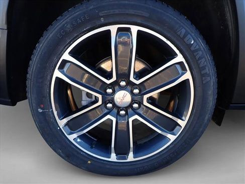 Used 2022 GMC Acadia SLT w/ Preferred Package image 5