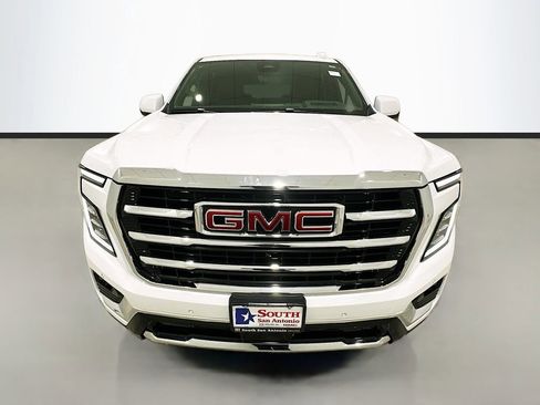 New 2026 GMC Yukon Elevation w/ Elevation Premium Package AWD/4WD image 2