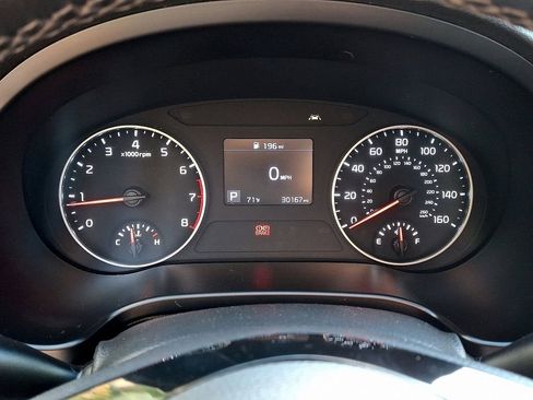 Certified 2021 Kia Seltos S image 20