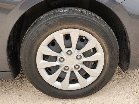 Used 2023 Kia Forte LX FWD image 7