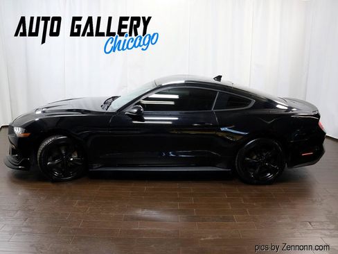 Used 2021 Ford Mustang Coupe w/ Black Accent Package RWD image 10