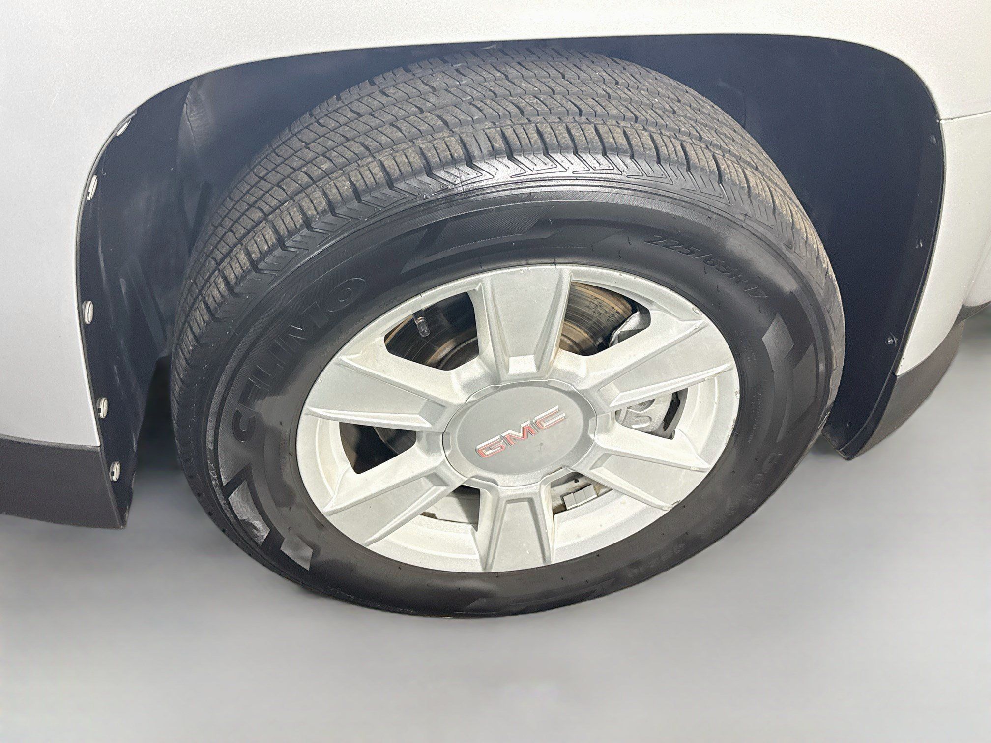Used 2011 GMC Terrain SLE FWD image 31
