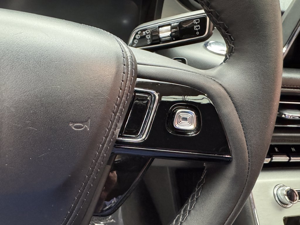 Used 2024 Lincoln Aviator AWD w/ Premium Package image 14