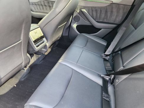 Used 2026 Tesla Model Y Long Range AWD/4WD image 9