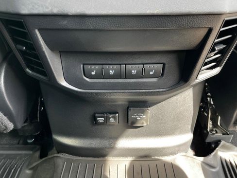 Used 2024 Toyota Tundra Platinum image 11