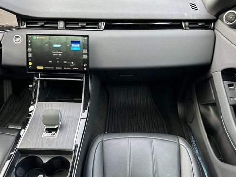 Used 2024 Land Rover Range Rover Evoque Dynamic SE image 29