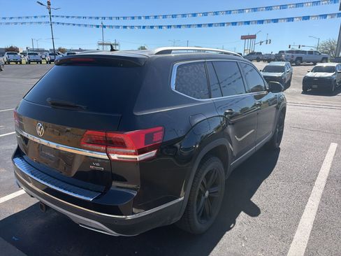 Used 2018 Volkswagen Atlas SEL Premium image 4