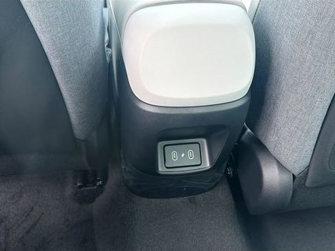 New 2026 Hyundai Elantra Limited FWD image 27