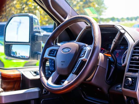 Used 2019 Ford F250 King Ranch AWD/4WD image 17