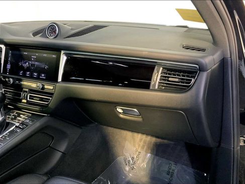 Certified 2021 Porsche Macan S AWD/4WD image 22