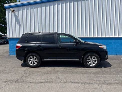 Used 2011 Toyota Highlander SE w/ Tow Pkg AWD/4WD image 6