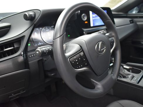 Used 2024 Lexus ES 350 image 12
