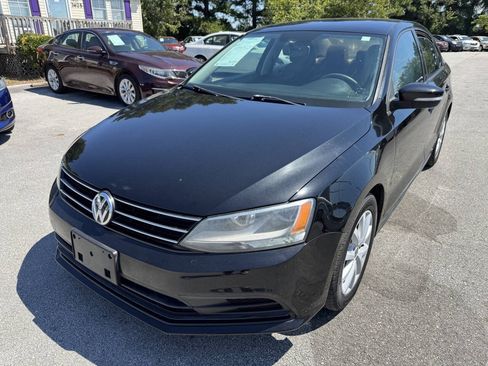 Used 2015 Volkswagen Jetta Sport FWD image 3
