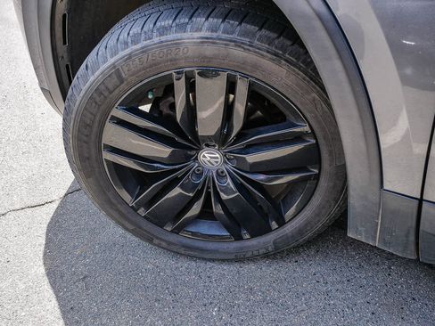 Used 2018 Volkswagen Atlas SEL FWD image 20