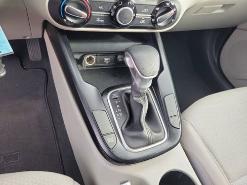 Used 2020 Kia Soul LX FWD image 23