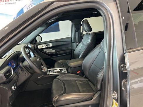 Used 2022 Ford Explorer ST w/ Equipment Group 401A AWD/4WD image 15
