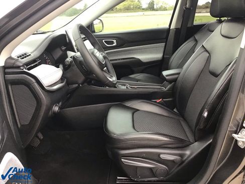 Used 2022 Jeep Compass Latitude image 29