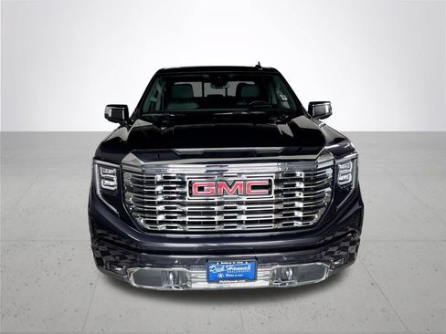 Used 2025 GMC Sierra 1500 Denali w/ Technology Package AWD/4WD image 3