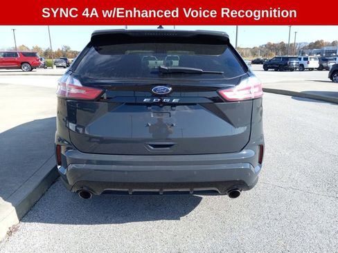 Used 2021 Ford Edge ST-Line w/ Cold Weather Package image 9