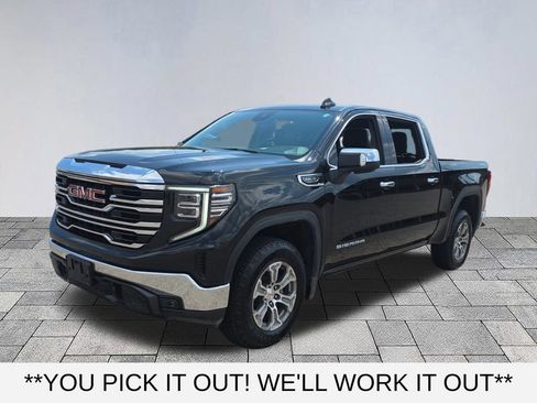 Used 2025 GMC Sierra 1500 SLT AWD/4WD image 3