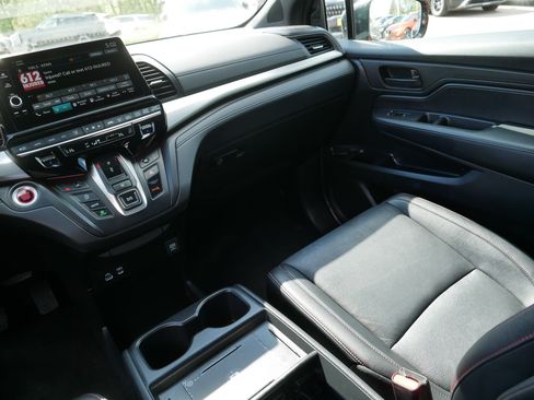 Used 2025 Honda Odyssey Sport-L image 11