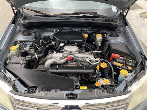 Used 2010 Subaru Forester 2.5X Premium image 23