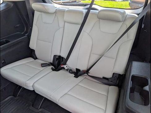 Used 2024 Kia Telluride S w/ S Sunroof Package FWD image 11