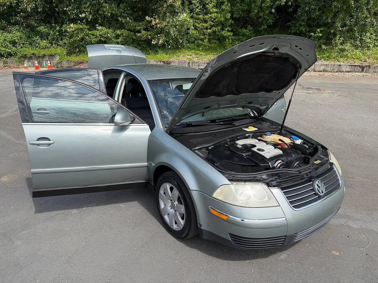 Used 2005 Volkswagen Passat GL FWD image 26
