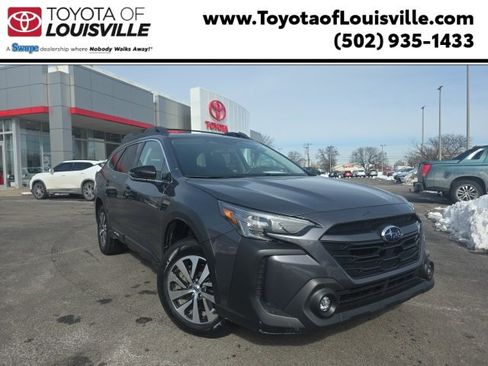 Used 2025 Subaru Outback Premium image 1