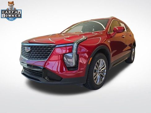 Used 2024 Cadillac XT4 Premium Luxury image 1
