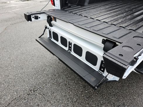 Certified 2023 GMC Sierra 1500 AT4 image 11