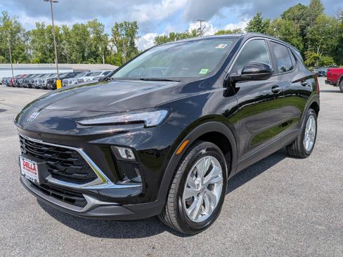 Used 2026 Buick Encore GX Preferred w/ Comfort Package AWD/4WD image 3
