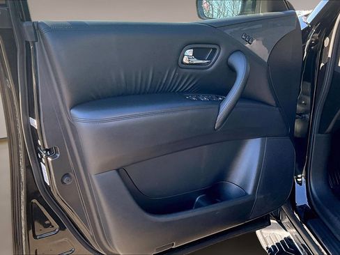 Used 2023 Nissan Armada SL w/ Midnight Edition Package image 20