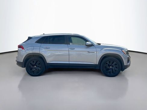 Used 2024 Volkswagen Atlas Cross Sport SE FWD image 8