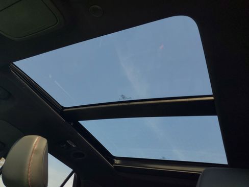 Certified 2025 Ford Explorer ST w/ Sun And Sound Package image 31