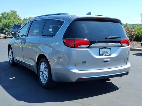 Used 2019 Chrysler Pacifica Limited FWD image 7