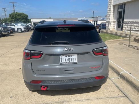 Used 2021 Jeep Compass Trailhawk w/ Sun and Sound Group AWD/4WD image 5