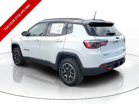 Used 2025 Jeep Compass Trailhawk w/ Trailhawk Convenience Group AWD/4WD image 3