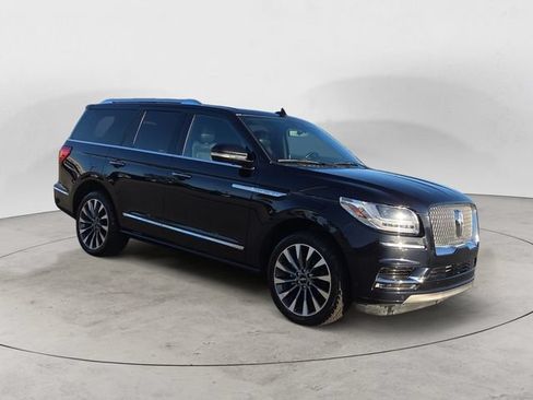 Used 2021 Lincoln Navigator Reserve AWD/4WD image 3